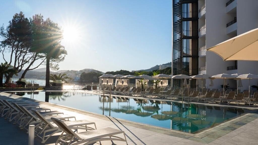 Отель Vibra Beverly Playa 4*