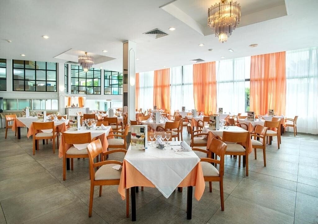 Картинка Exagon Park 4*