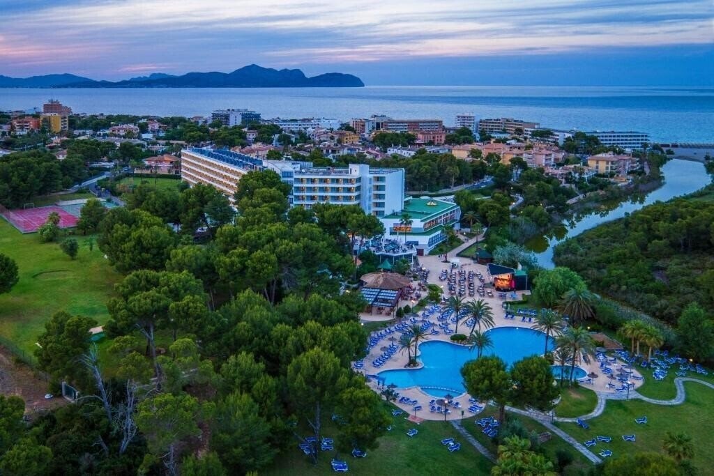 Панорама Exagon Park 4*