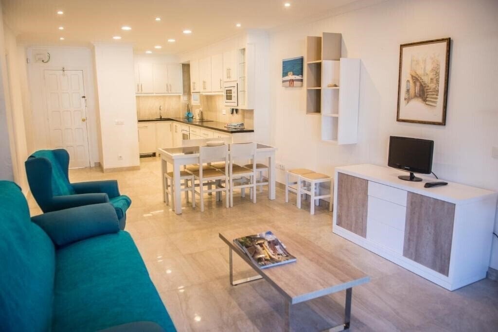 Картинка Hamilton Court 2 Keys апартаменты