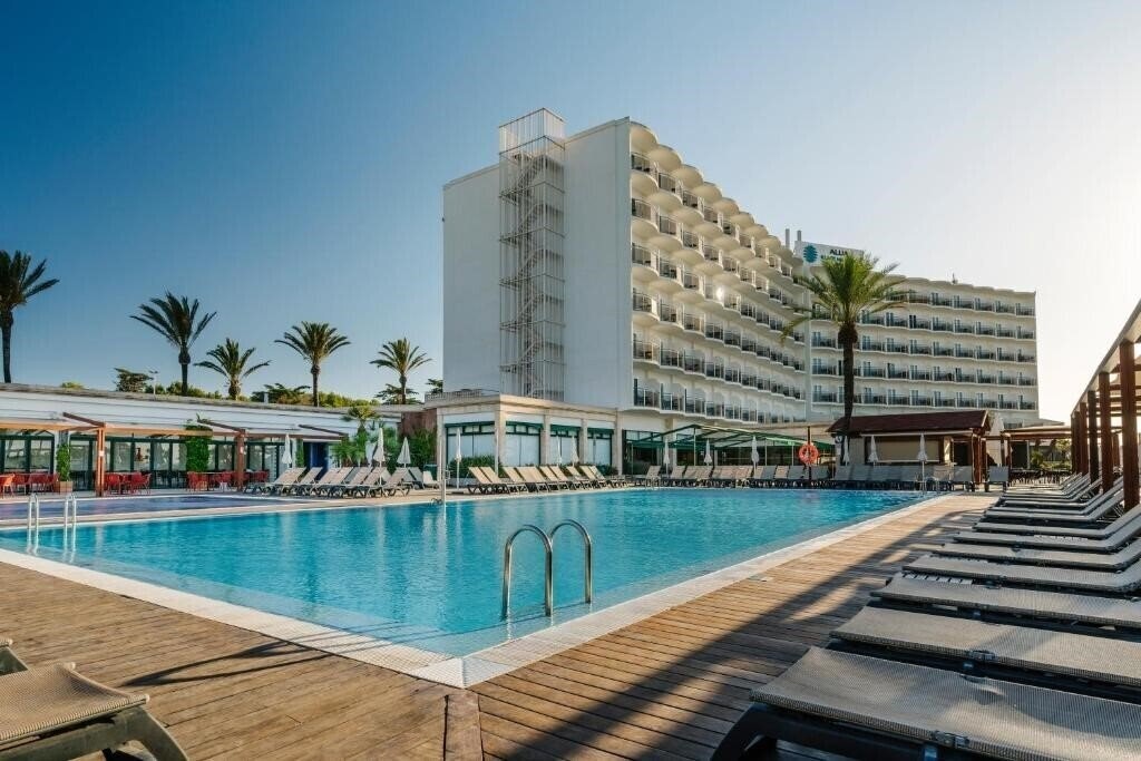 Готель Alua Illa De Menorca 4*