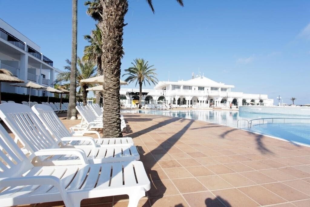 Апартаменты Grupotel Mar De Menorca 3*