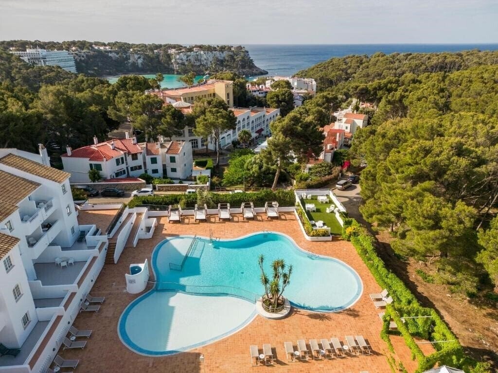 Отель Ilunion Menorca (ex. Confortel Menorca) 3*