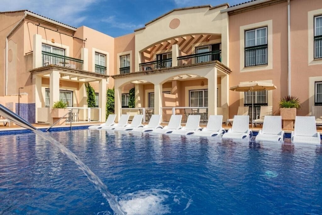 Территория Zafiro Menorca 4*