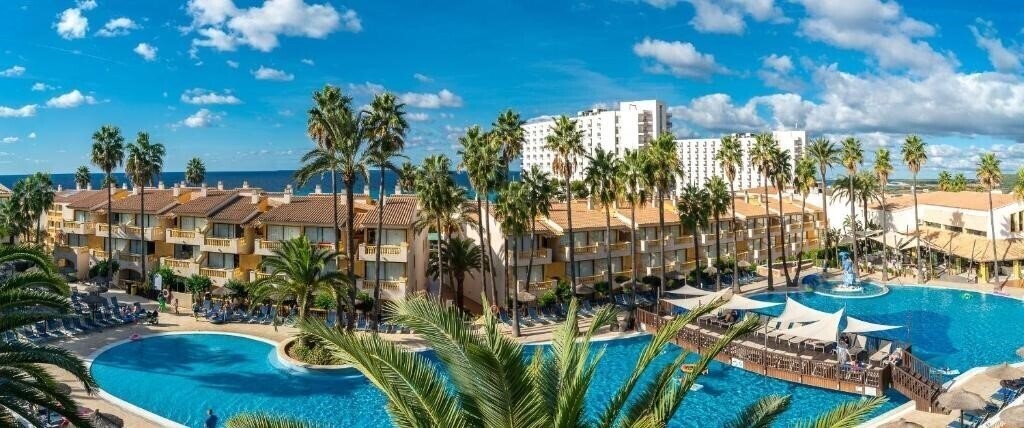 Готель Royal Son Bou Family Club 4*