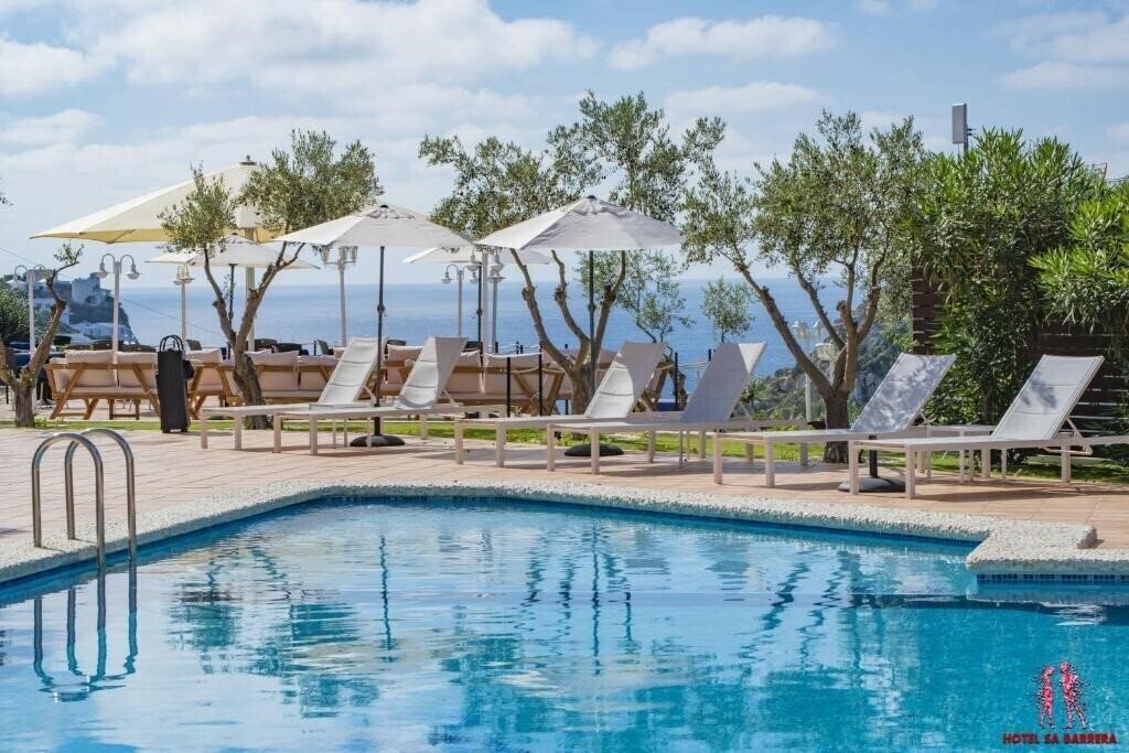 Готель Sa Barrera 3*