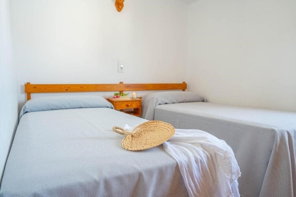 Апартаменты Sa Caleta 1*