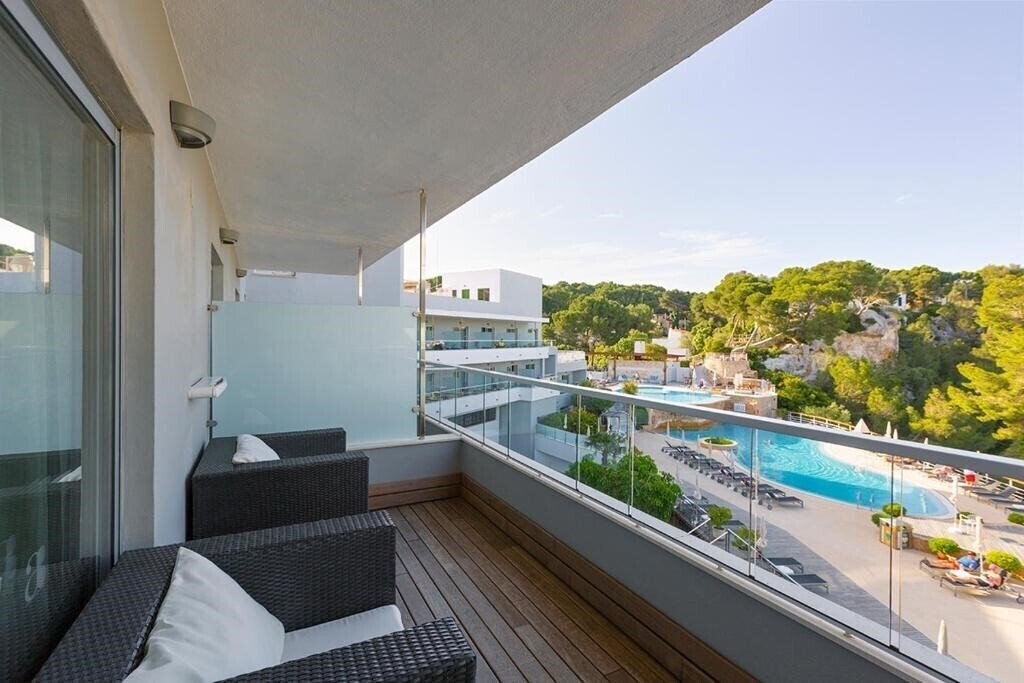 Вид Artiem Audax 4*