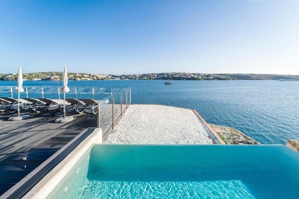 Апартаменты Artiem Carlos 4*