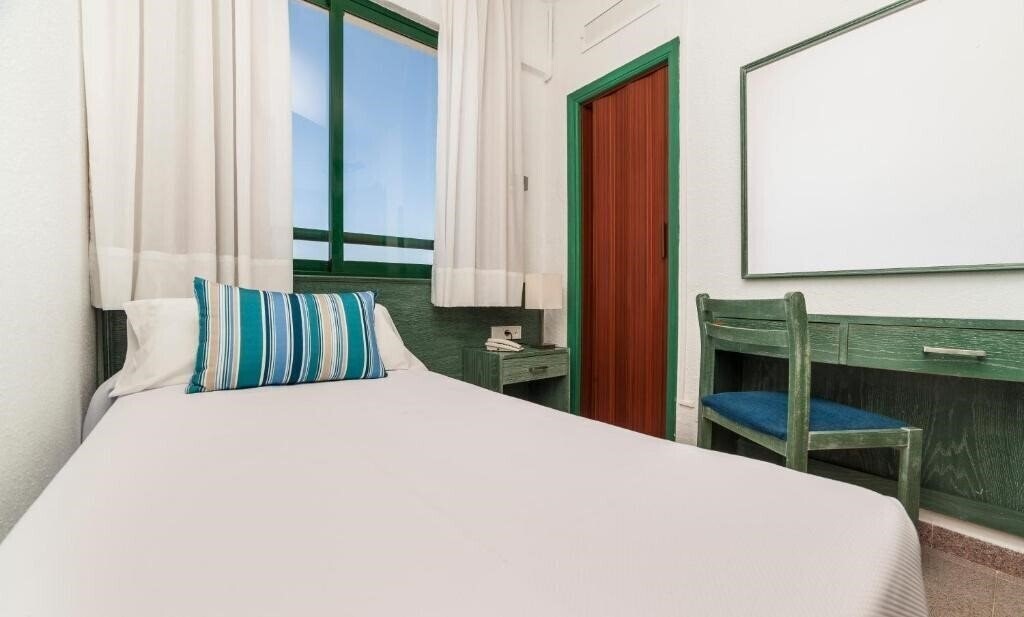 Апартаменты Globales Cala'N Blanes 3*