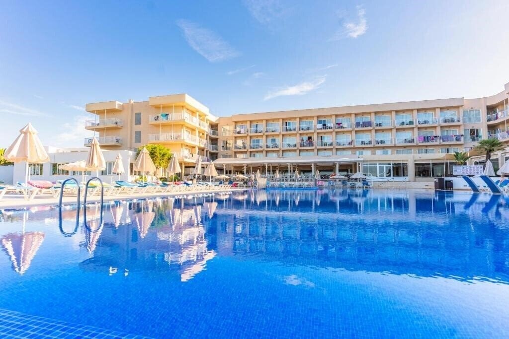 Панорама Minura Sur Menorca & Waterpark 4*