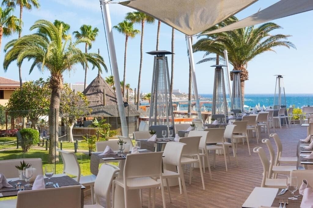 Вид Iberostar Waves Bouganville Playa 4*