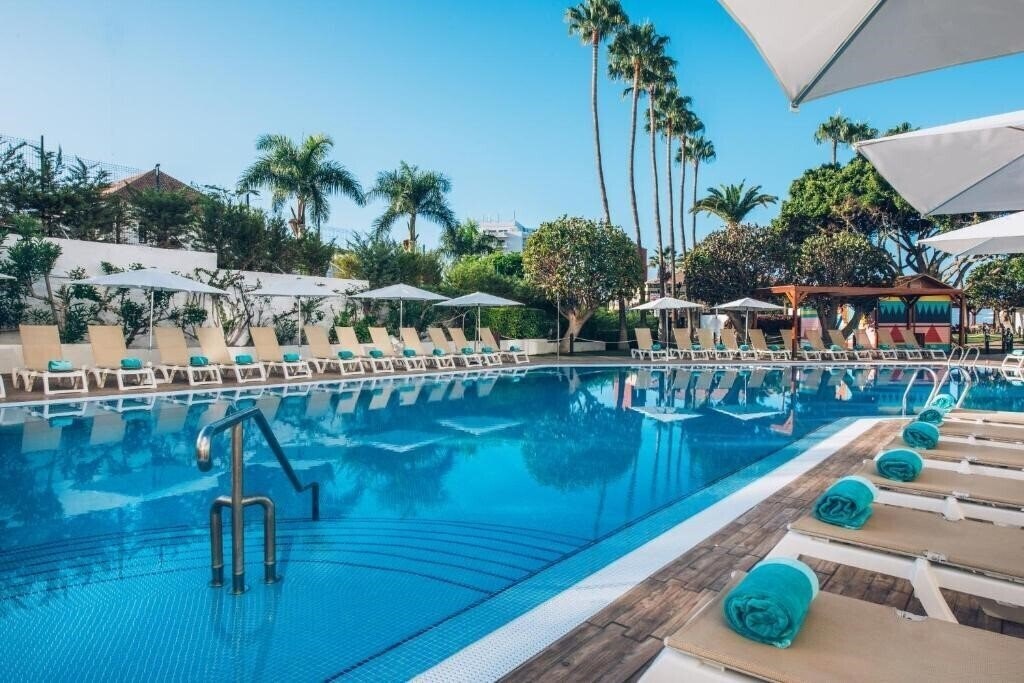 Апартаменты Iberostar Waves Bouganville Playa 4*