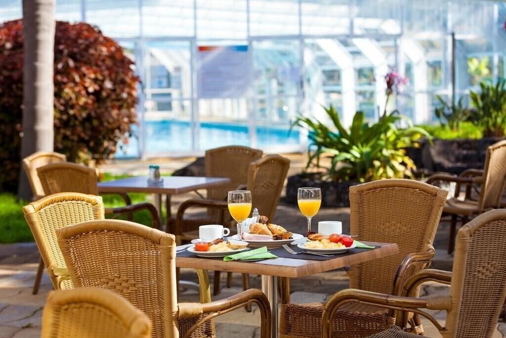 Вид Parque Vacacional Eden 3*