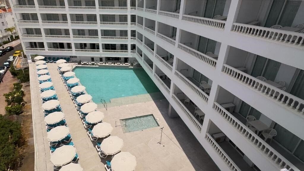 Отель Bluesea Lagos de Cesar 4*