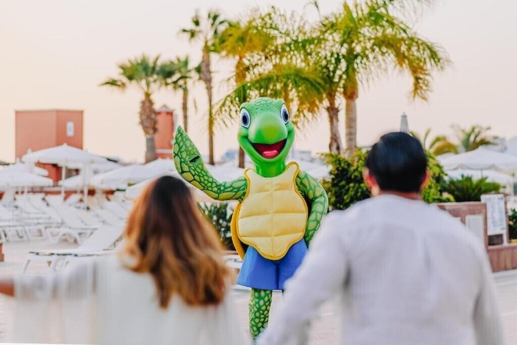 Територія Be Live Family Costa Los Gigantes (ex. Luabay Costa Los Gigantes) 4*