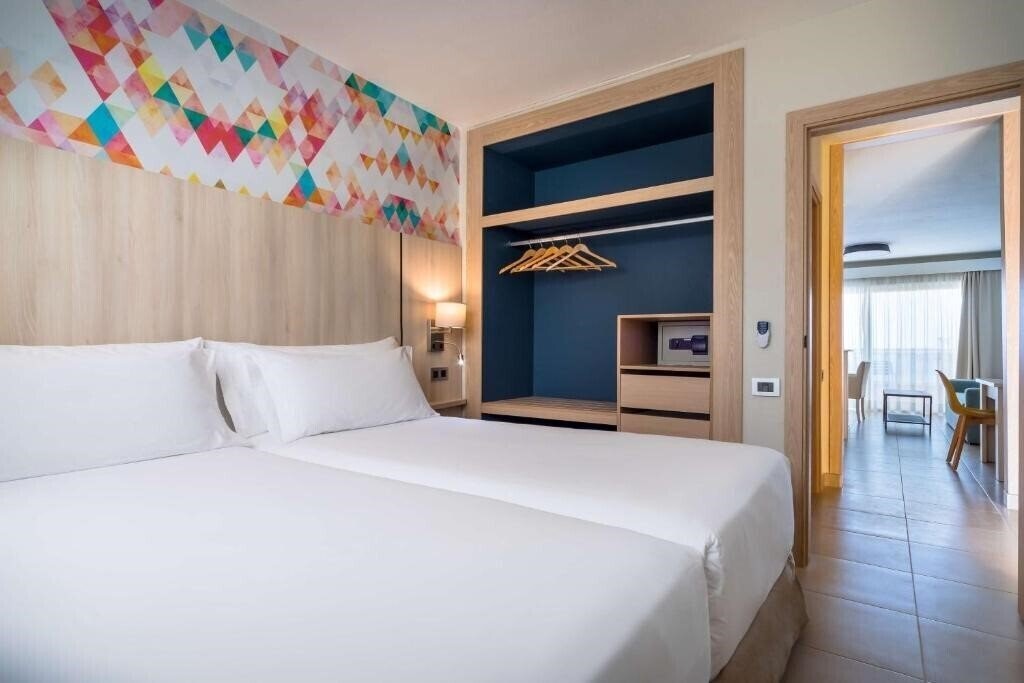 Панорама Allegro Isora (ex. Barcelo Allegro Isora, Barcelo Varadero) 4*