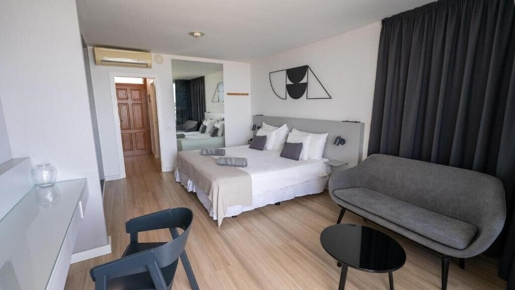 Апартаменты Coral Suites & SPA 4*