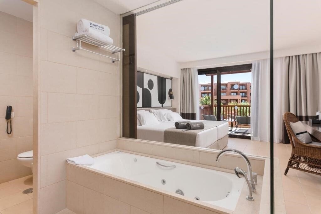 Апартаменти Barcelo Tenerife 5*