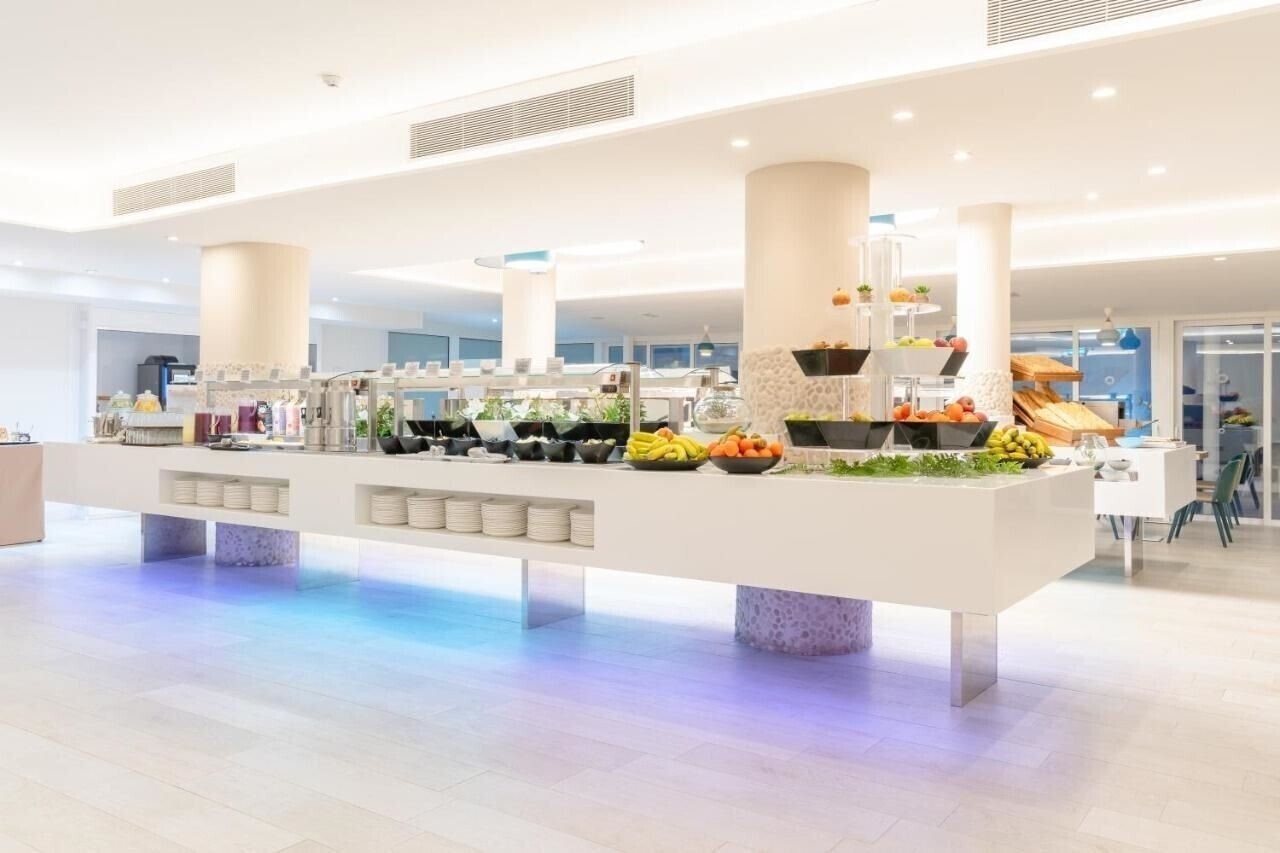 Картинка HOVIMA La Pinta Beachfront Family Hotel 4*