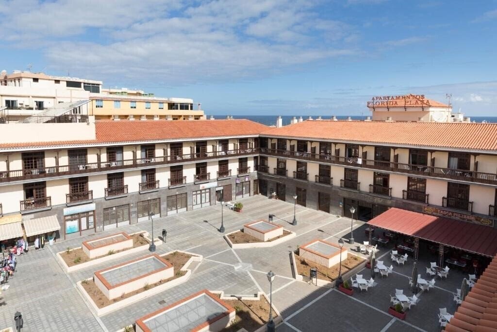 Отель Be Smart Florida Plaza 3*