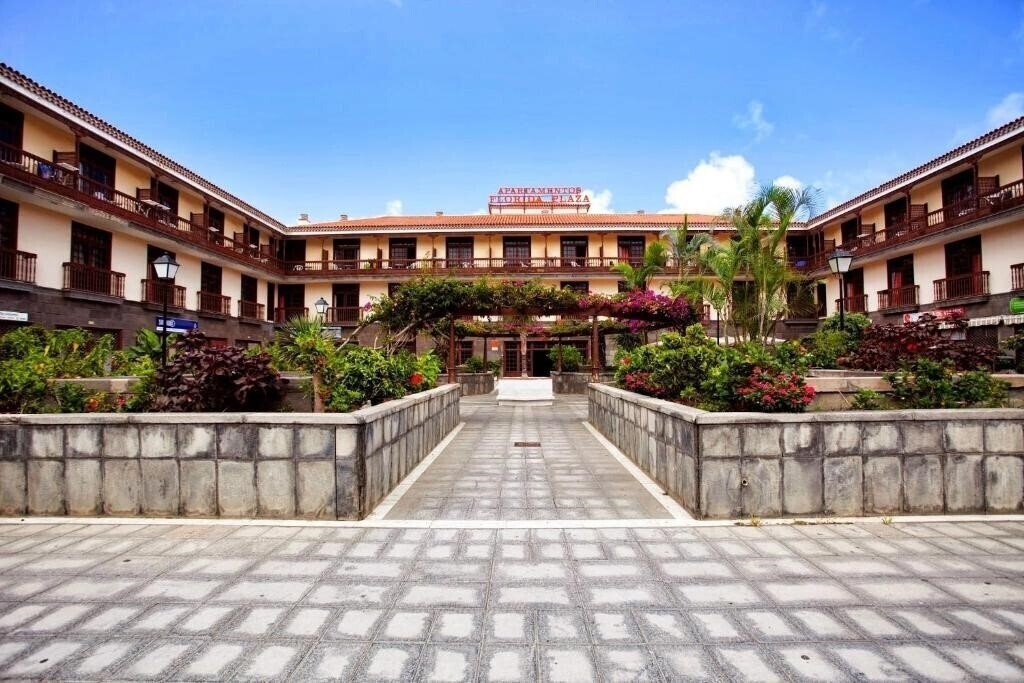 Территория Be Smart Florida Plaza 3*
