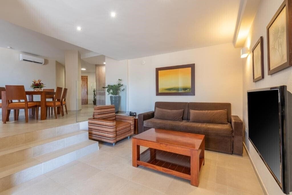 Панорама Apartamentos Vista Sur (ex. Vista Sur Apartments, Vistasur Apartamentos ) 3*