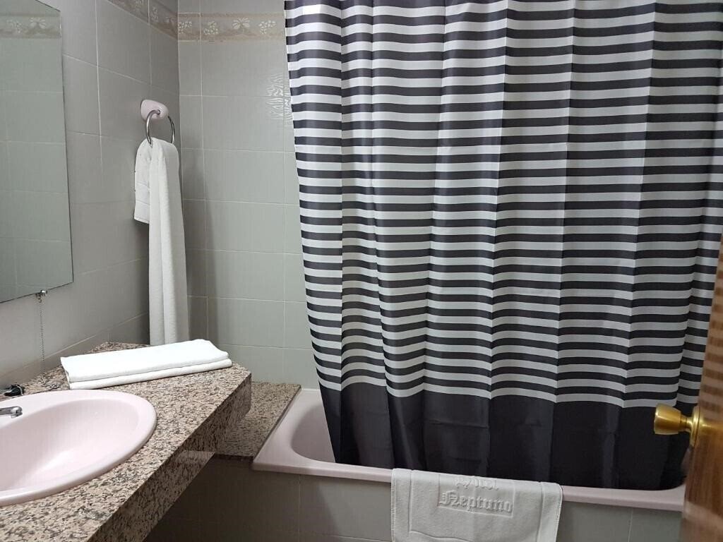 Панорама Hotel Neptuno 3*