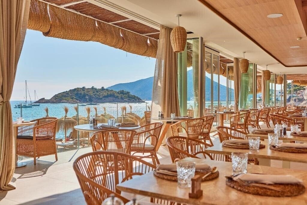 Територія Universal Hotel Aquamarina 3*