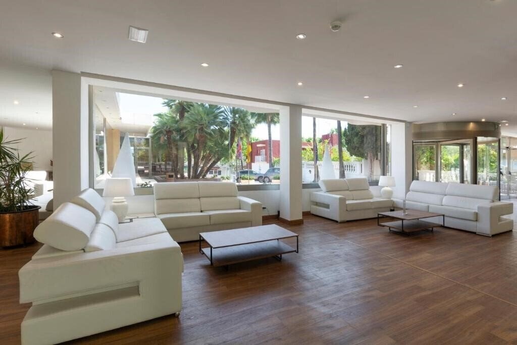 Панорама Mar Hotels Paguera & SPA 4*