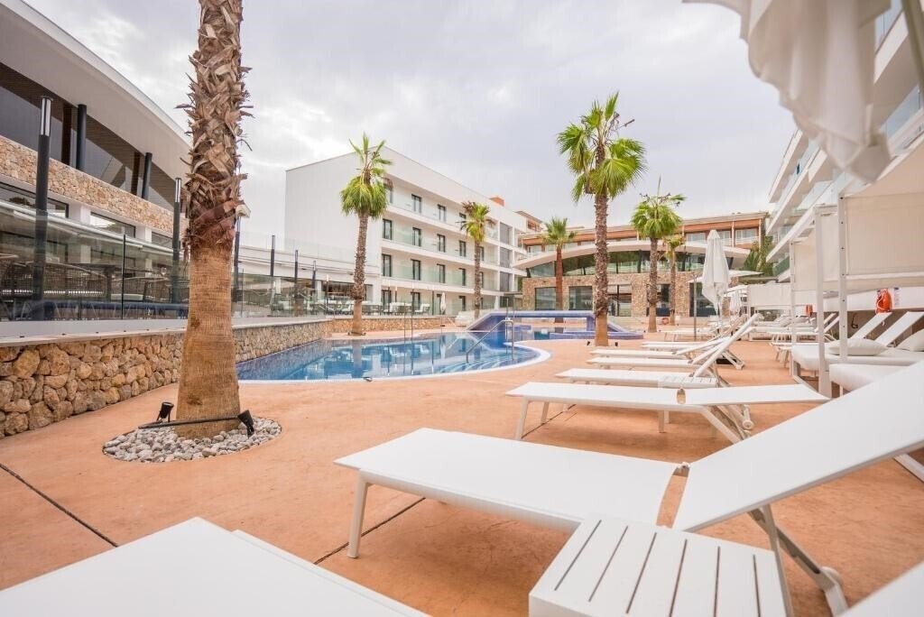 Вид Morlans Suites 4*