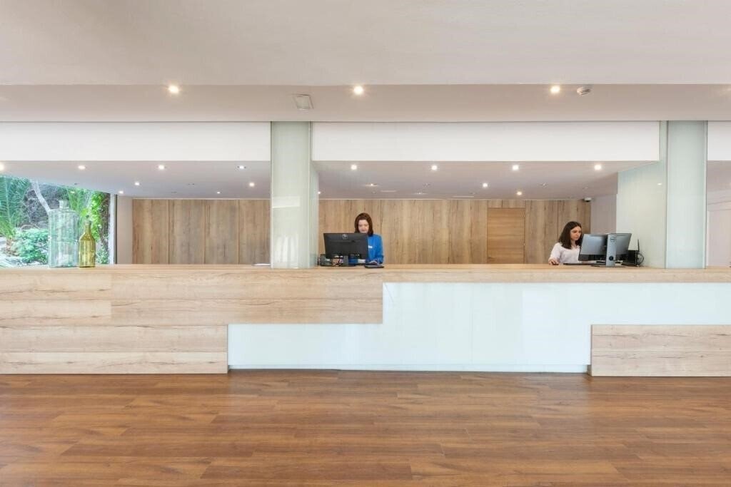 Апартаменти Sunna Park 4*