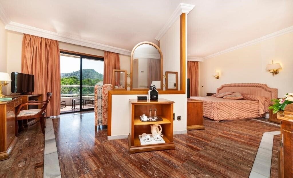 Вид Serrano Palace 5*