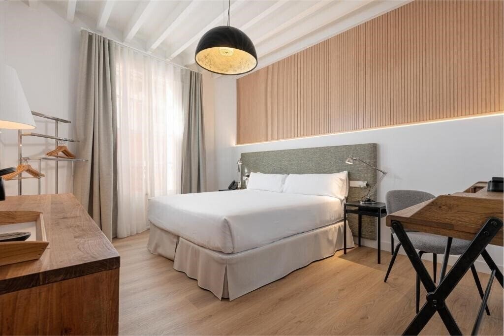 Панорама Brondo Architect 4*