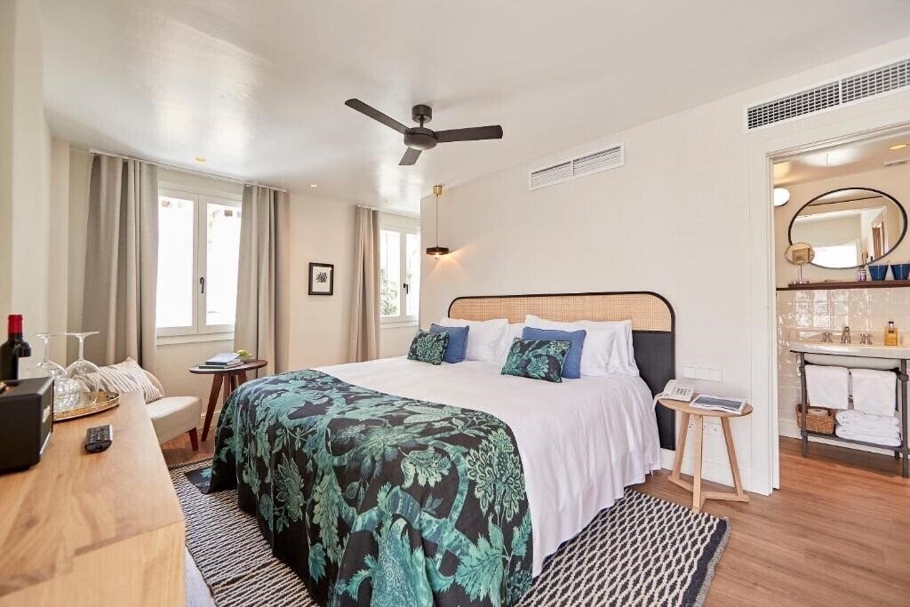 Панорама Hotel M House 4*