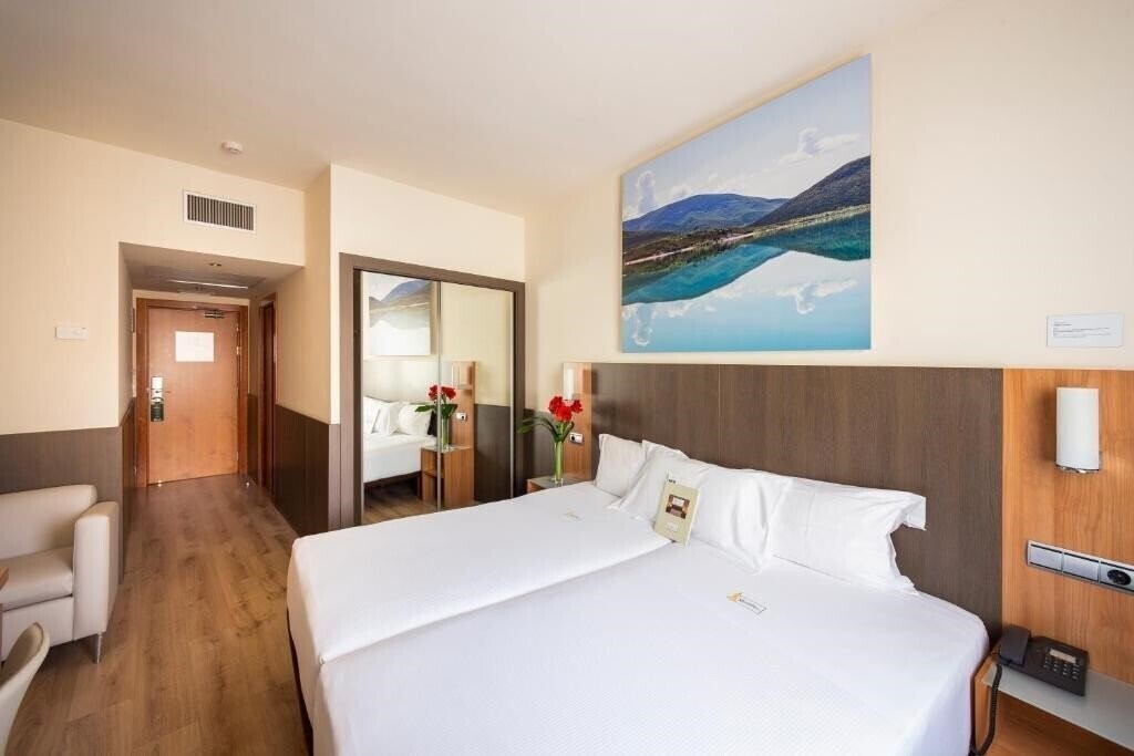 Территория Hotel Maisonnave 4*