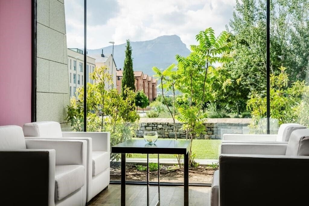 Панорама Hotel Eurostars Reina Felicia 4*