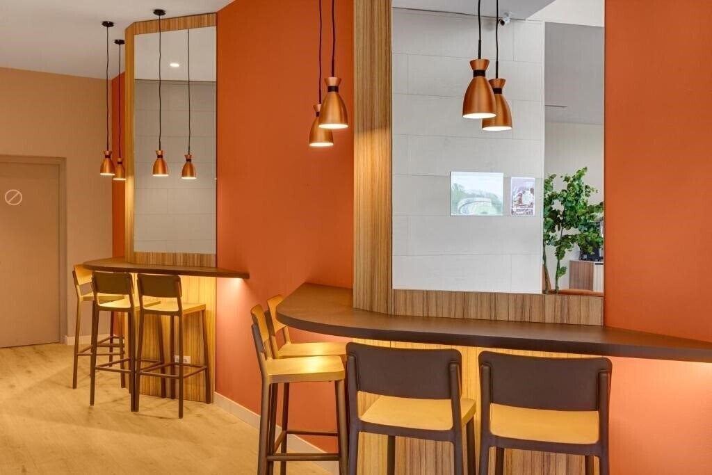 Панорама B&B Hotel Logrono Las Canas 3*