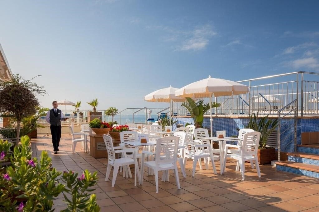 Вид HTop Pineda Palacе 4*