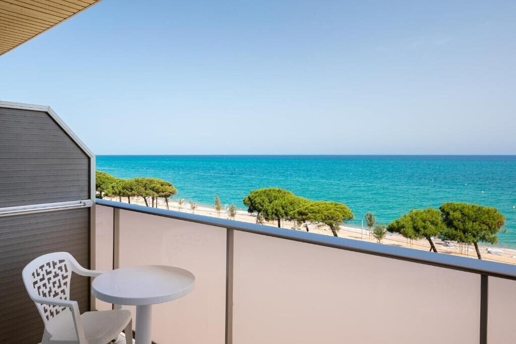 Панорама HTop Pineda Palacе 4*