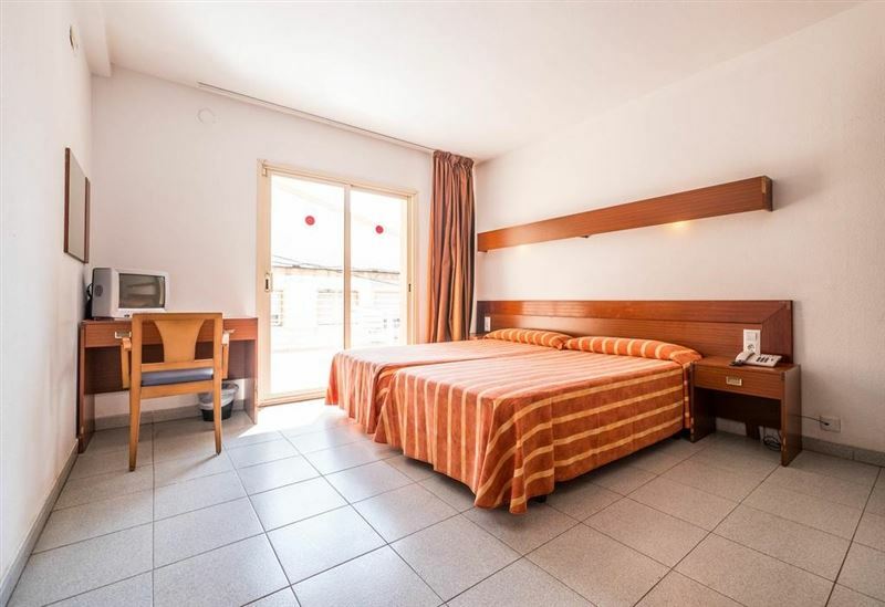 Вид Hotel Checkin Montpalau 3*