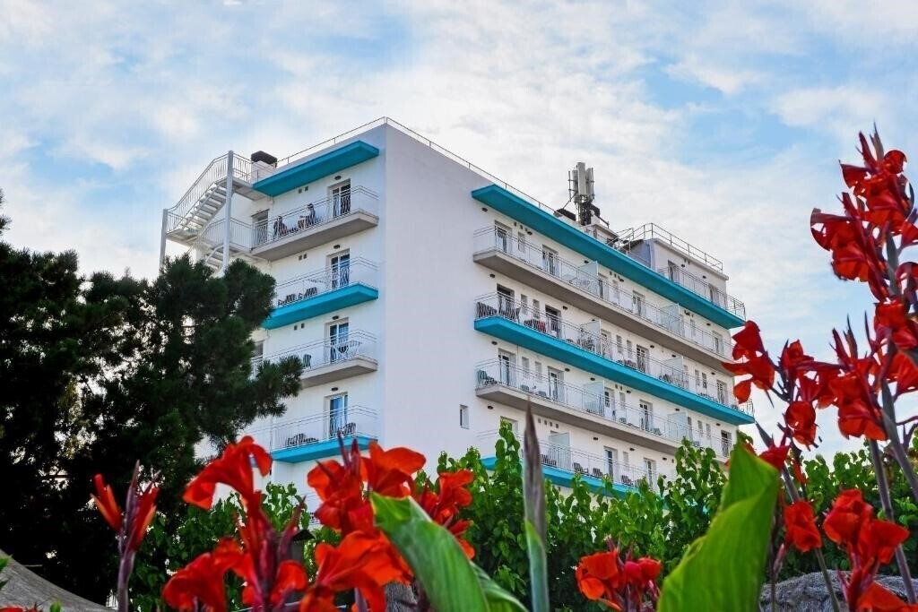 Панорама Bamblue Boutique Apartments 3*