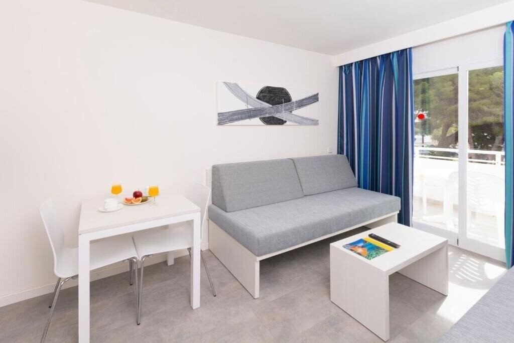 Панорама Lago Park Apartments 3*