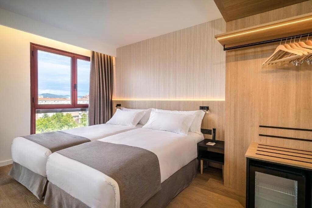 Апартаменты Occidental Pamplona	 (ex. Abba Reino de Navarra) 4*