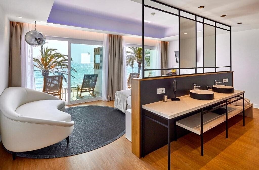 Територія Universal Neptuno (Adults Onl) 4*