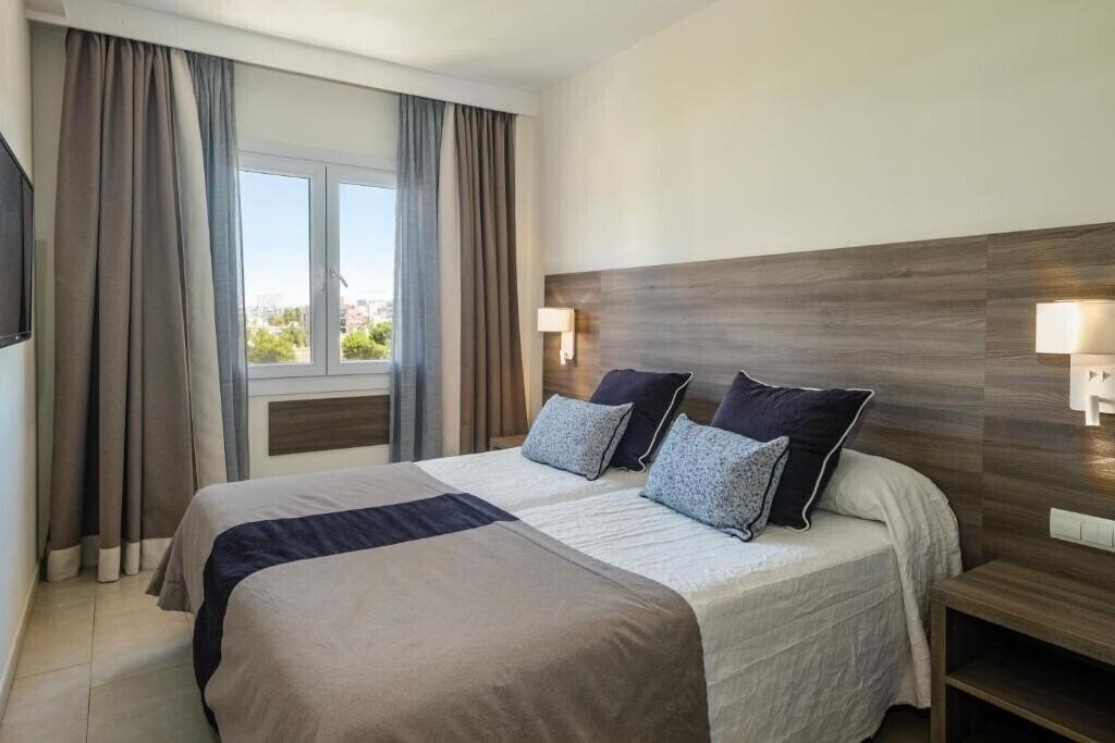 Территория Tres Torres 2*