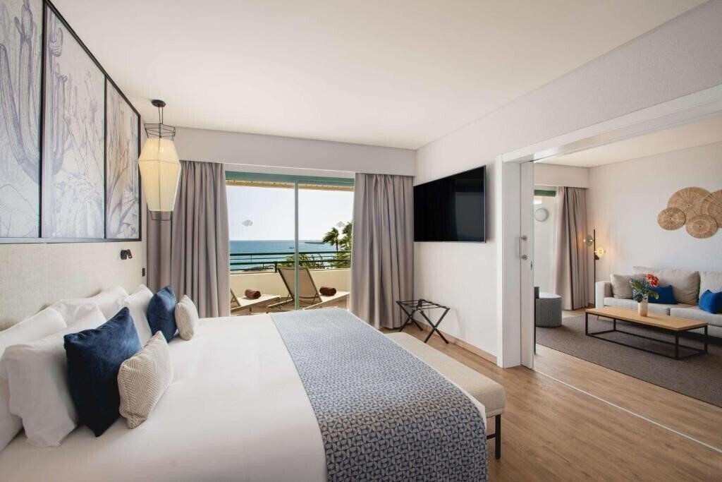 Фото Hesperia Playa Dorada 3*