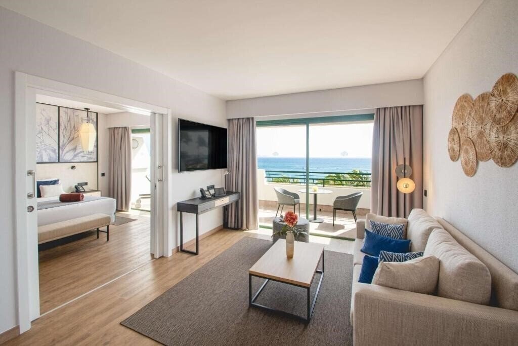 Вид Hesperia Playa Dorada 3*