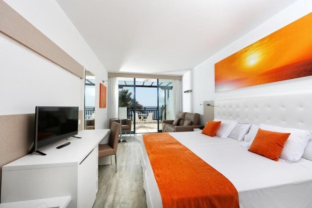 Вид Sandos Papagayo Beach Resort 4 * 4*