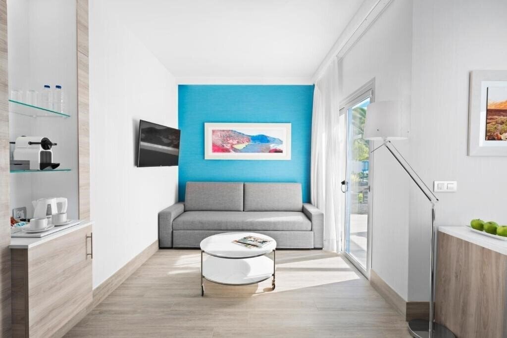 Вид Elba Premium Suites 4*